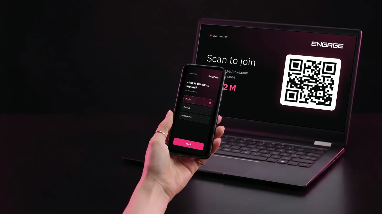 An attendee scans the session code with her phone next to the screen and the participation page opens in the browser, with no app